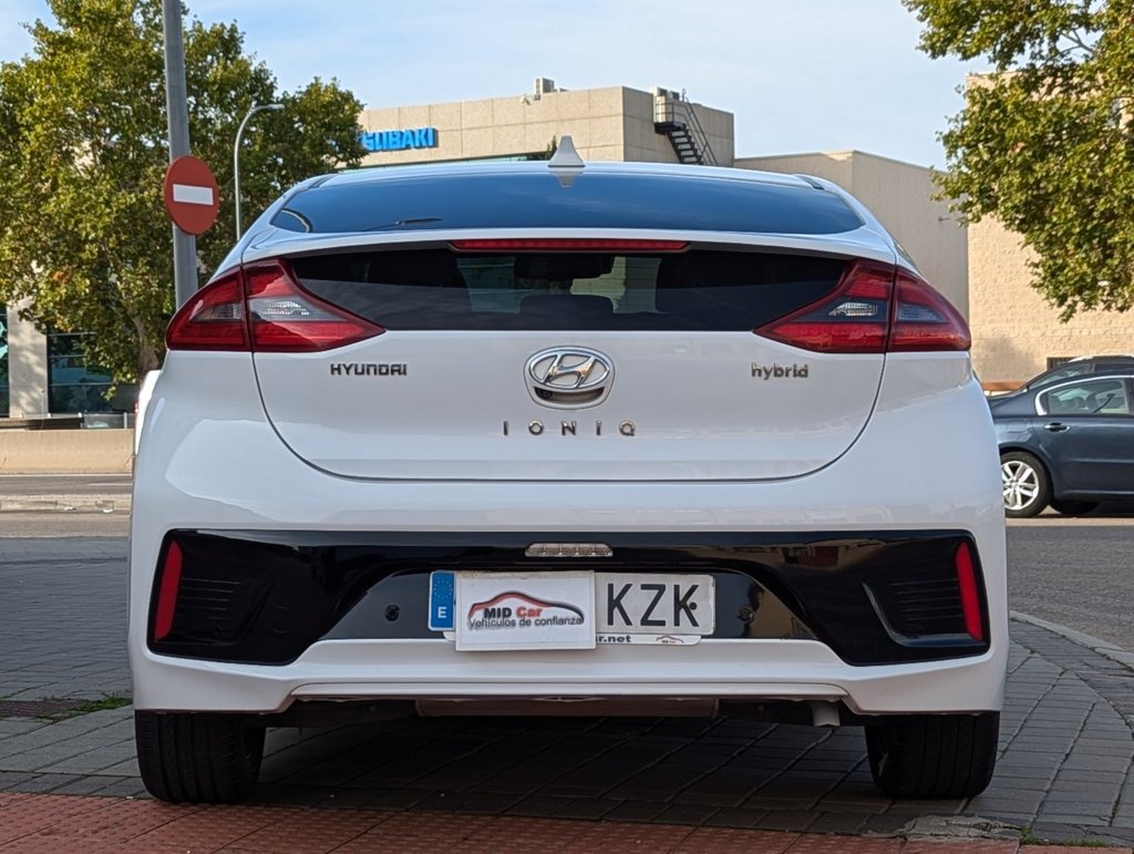 MIDCar coches ocasión Madrid HYUNDAI iONIQ 1.6 GDI HEV Tecno DCT Hybrido ECO