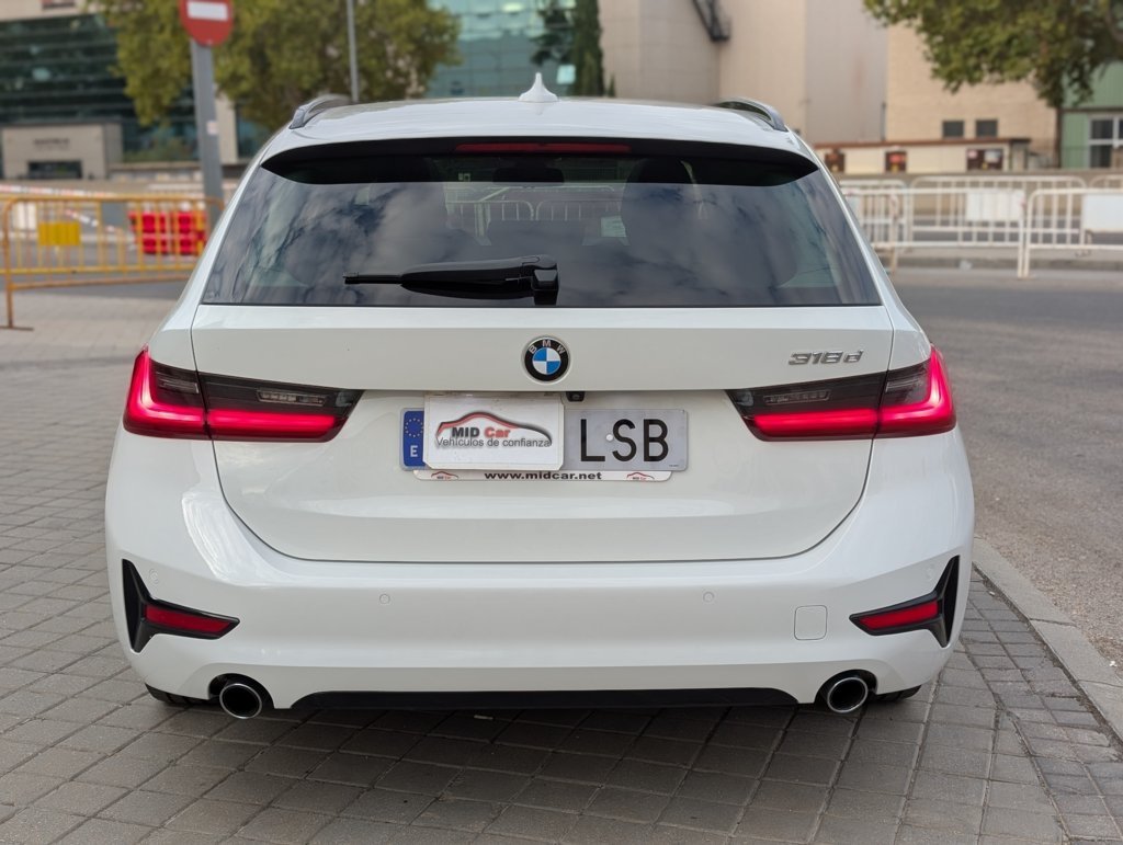 MIDCar coches ocasión Madrid BMW 318D Auto Touring Etiqueta Medioambiental ECO Nacional 1 Dueño