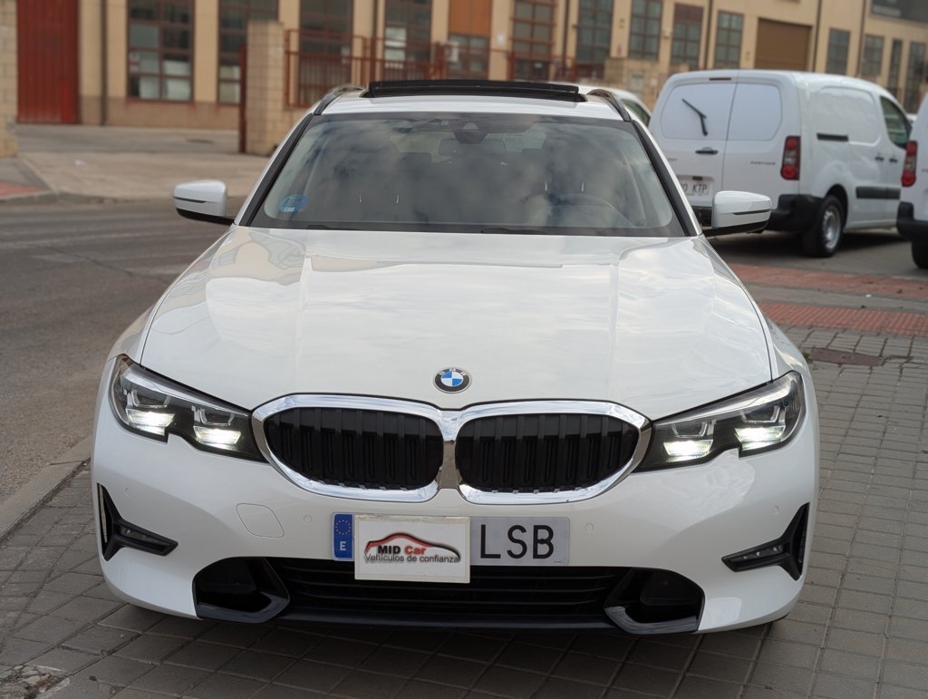MIDCar coches ocasión Madrid BMW 318D Auto Touring Etiqueta Medioambiental ECO Nacional 1 Dueño