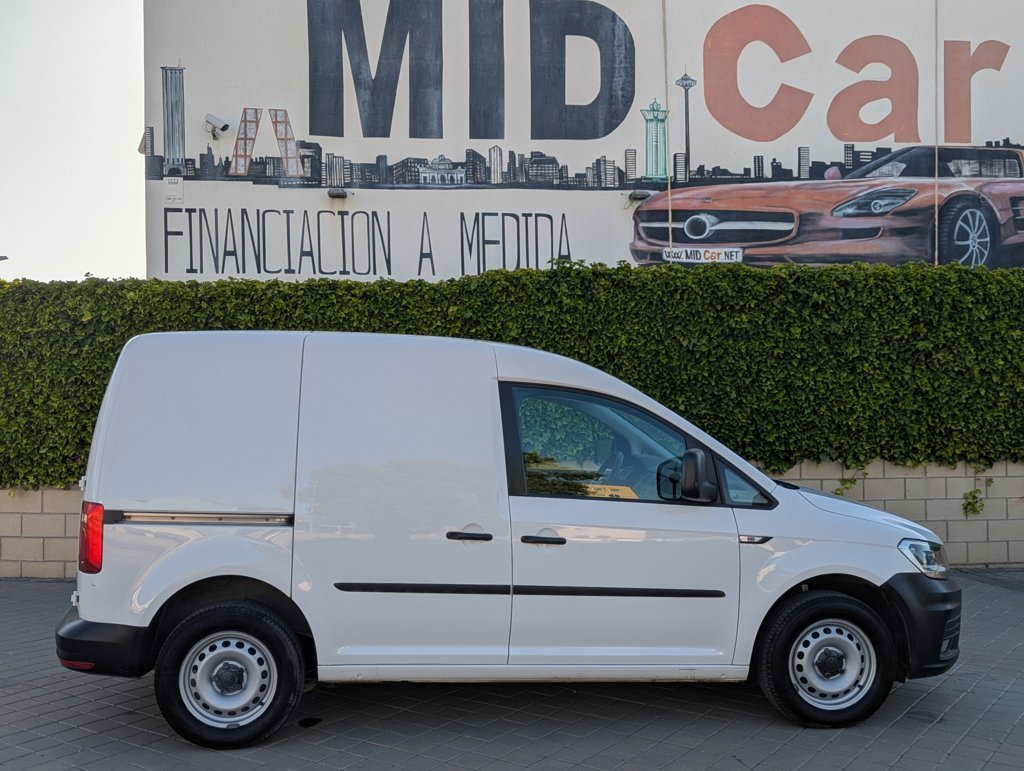 MIDCar coches ocasión Madrid Volkswagen Caddy Profesional 1.4 TGI, GNC  110Cv,  del 31/10/2017, Etiqueta medioambiental ECO