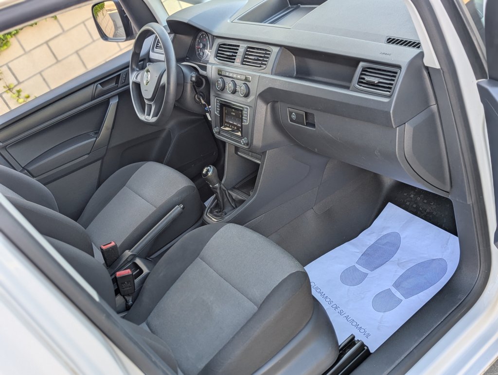 MIDCar coches ocasión Madrid Volkswagen Caddy Profesional 1.4 TGI, GNC  110Cv,  del 31/10/2017, Etiqueta medioambiental ECO
