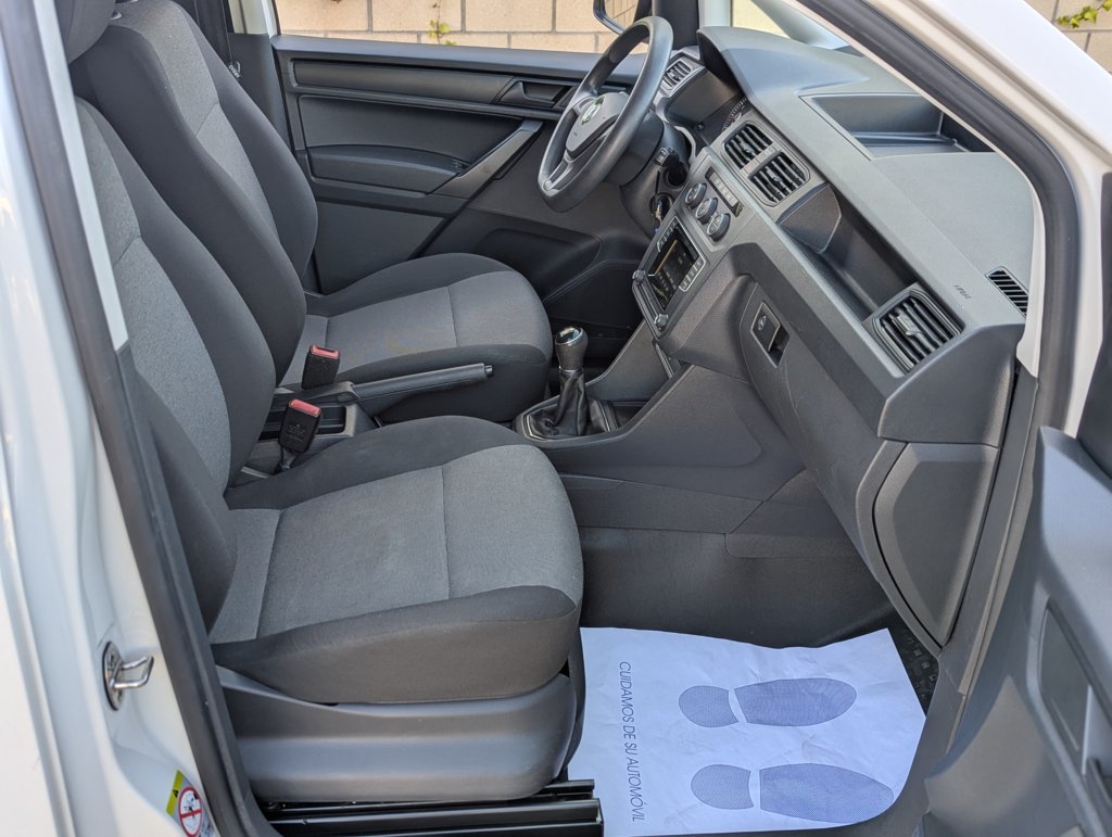 MIDCar coches ocasión Madrid Volkswagen Caddy Profesional 1.4 TGI, GNC  110Cv,  del 31/10/2017, Etiqueta medioambiental ECO