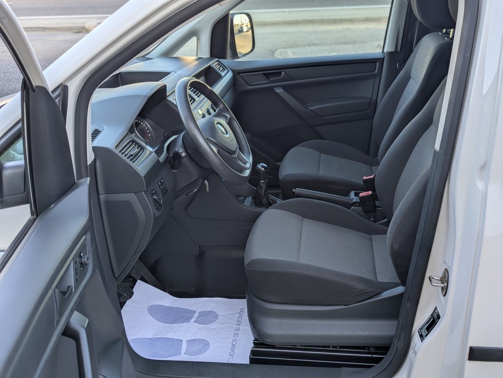 MIDCar coches ocasión Madrid Volkswagen Caddy Profesional 1.4 TGI, GNC  110Cv,  del 31/10/2017, Etiqueta medioambiental ECO