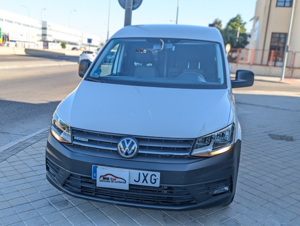 MIDCar coches ocasión Madrid Volkswagen Caddy Profesional 1.4 TGI, GNC  110Cv,  del 31/10/2017, Etiqueta medioambiental ECO
