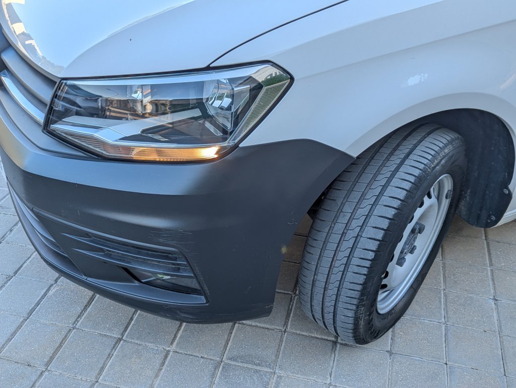 MIDCar coches ocasión Madrid Volkswagen Caddy Profesional 1.4 TGI, GNC  110Cv,  del 31/10/2017, Etiqueta medioambiental ECO