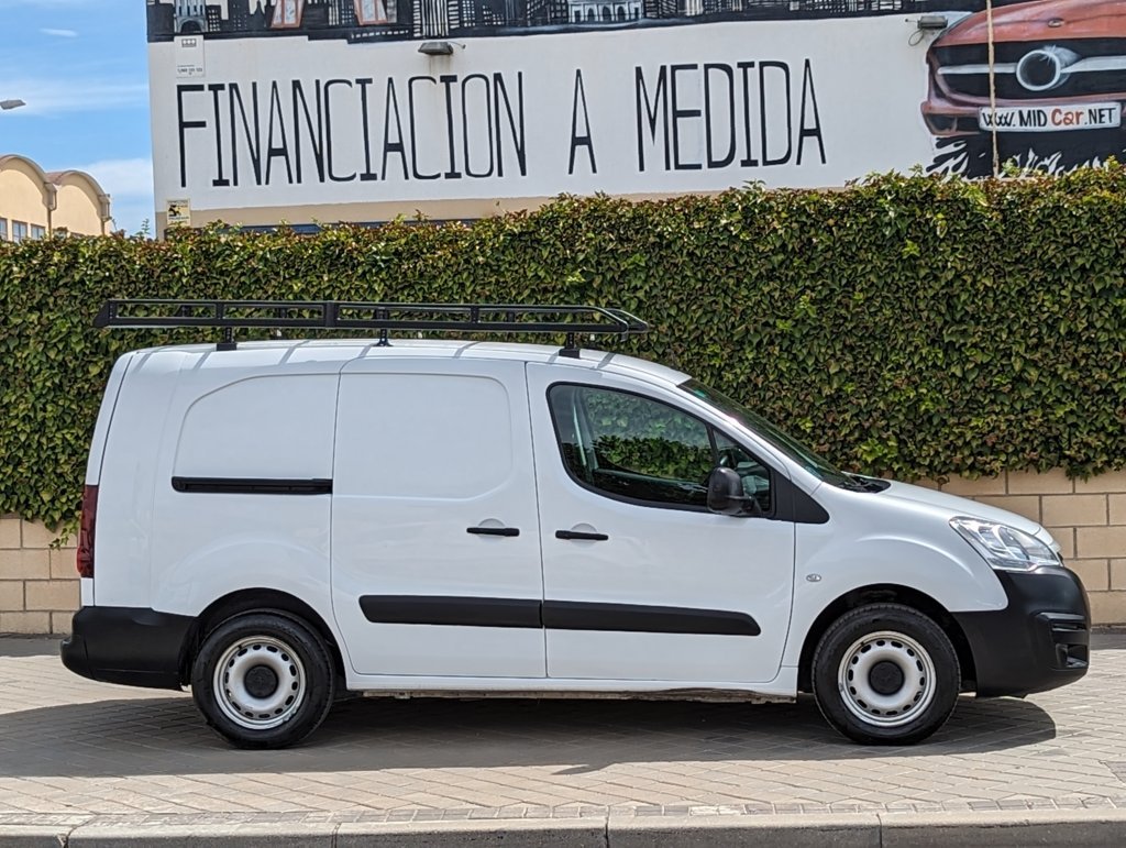 MIDCar coches ocasión Madrid Peugeot Partner 1.6BlueHdi L2 100Cv del 07/2019 3 Plazas