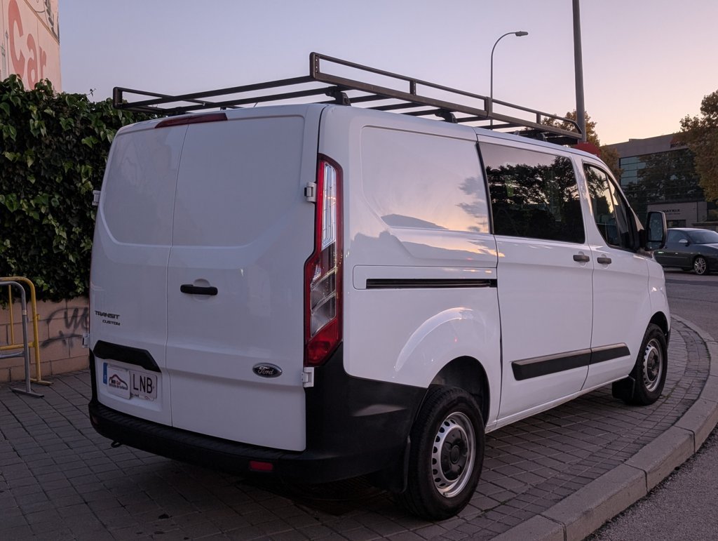 MIDCar coches ocasión Madrid Ford Transit Custom Combi 2.0 TDCI  6 Plazas Trend Etiqueta C Con IVA y Garantía