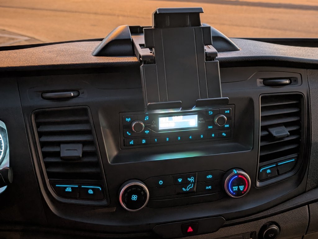 MIDCar coches ocasión Madrid Ford Transit Custom Combi 2.0 TDCI  6 Plazas Trend Etiqueta C Con IVA y Garantía