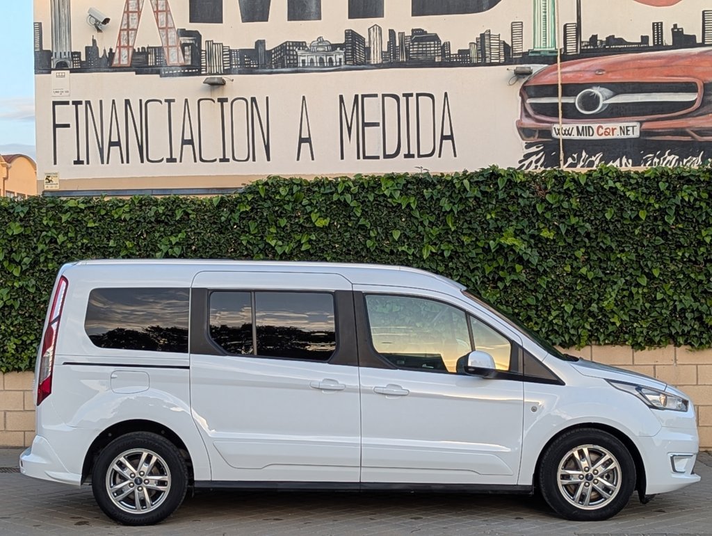 MIDCar coches ocasión Madrid Ford Grand Connect  Kombi  Titanium 1.5 TDCi Nacional IVA y Garantía Inc Etiqueta C