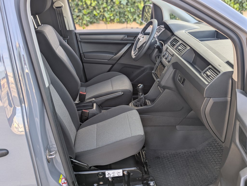 MIDCar coches ocasión Madrid Volkswagen Caddy Maxi Furgón 1.4 TGI Etiqueta ECO Profesional 81kW BM 110Cv IVA y garantía Incl