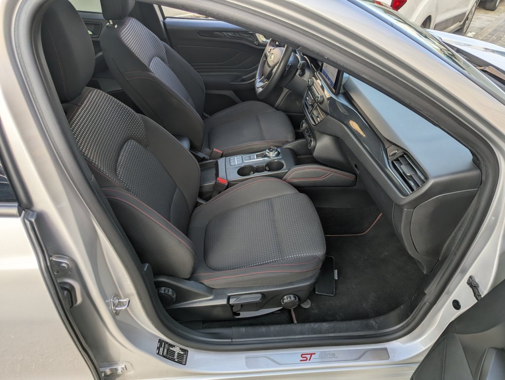 MIDCar coches ocasión Madrid Ford Focus ST-Line X Automatico SB 1.5EcoBlue 120Cv Nacional IVA y Garantía Inc