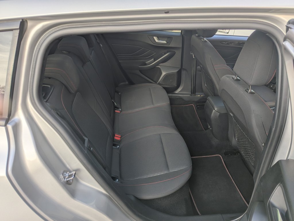 MIDCar coches ocasión Madrid Ford Focus ST-Line X Automatico SB 1.5EcoBlue 120Cv Nacional IVA y Garantía Inc