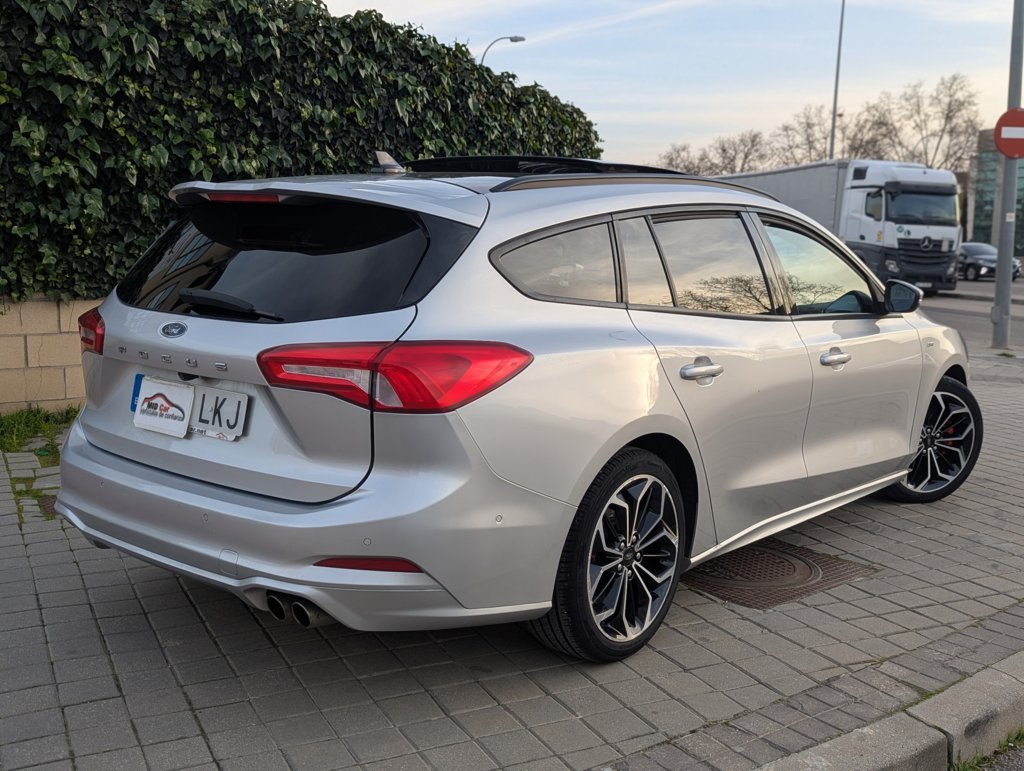 MIDCar coches ocasión Madrid Ford Focus ST-Line X Automatico SB 1.5EcoBlue 120Cv Nacional IVA y Garantía Inc