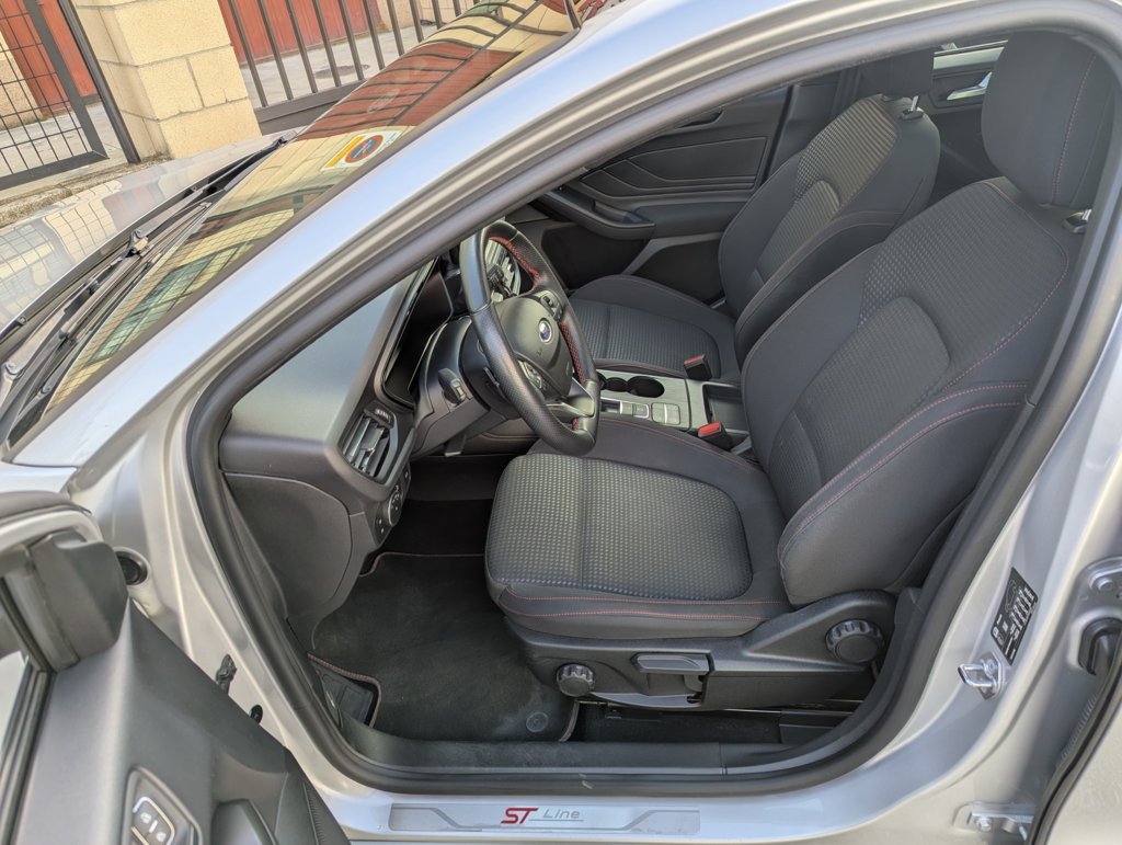 MIDCar coches ocasión Madrid Ford Focus ST-Line X Automatico SB 1.5EcoBlue 120Cv Nacional IVA y Garantía Inc