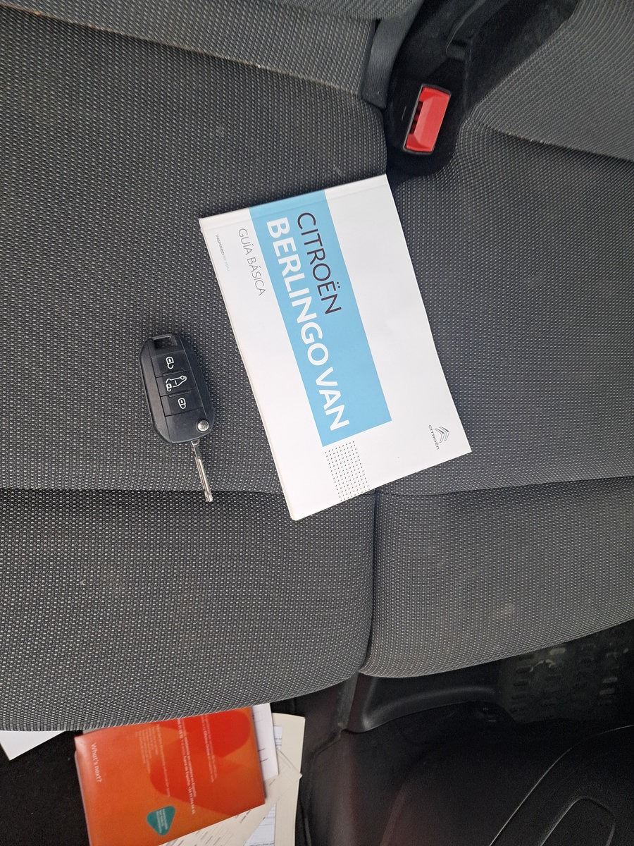 MIDCar coches ocasión Madrid Citroen Berlingo Premium Club 1.5BlueHdi 100Cv 3 Plazas IVA y Garantía Incl Nacional