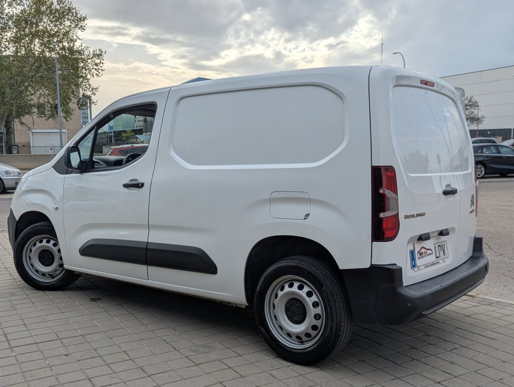 MIDCar coches ocasión Madrid Citroen Berlingo Premium Club 1.5BlueHdi 100Cv 3 Plazas IVA y Garantía Incl Nacional