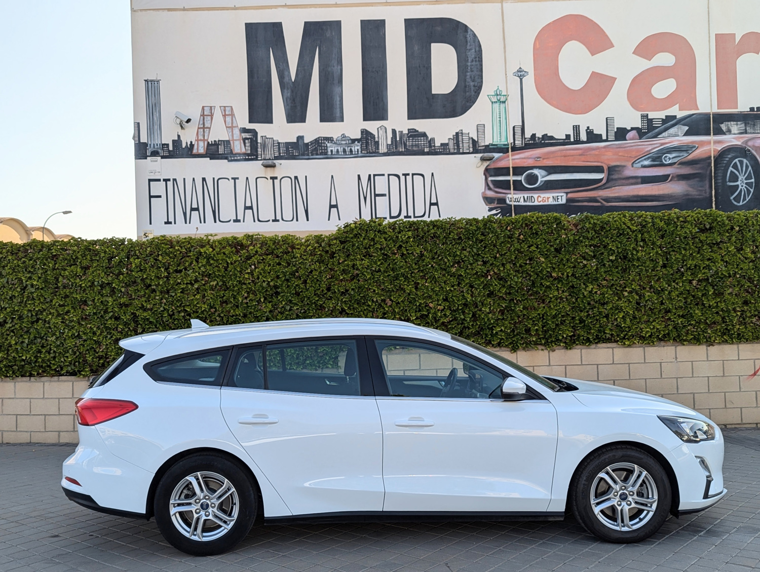 MIDCar coches ocasión Madrid Ford Focus SB 1.5Tdci 120Cv Etiqueta Medioambiental C