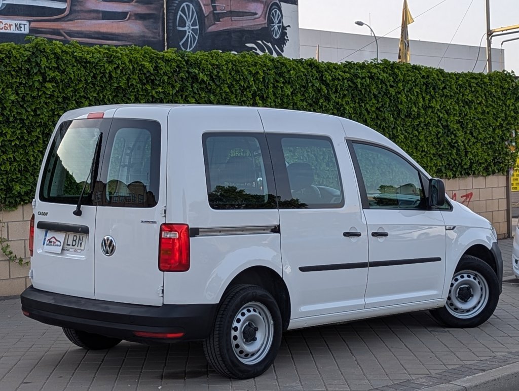 MIDCar coches ocasión Madrid Volkswagen Caddy Profesional Kombi 1.4 TGI/ GNC  BM 4 Puertas 110Cv Etiqueta ECO