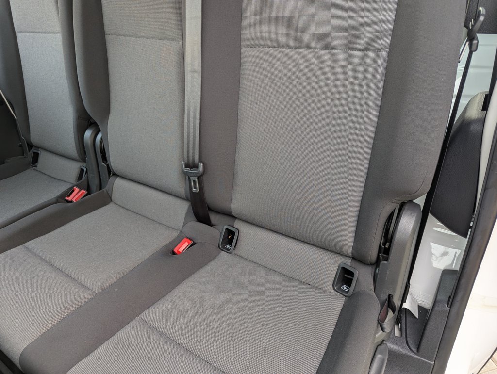 MIDCar coches ocasión Madrid Volkswagen Caddy Profesional Kombi 1.4 TGI/ GNC  BM 4 Puertas 110Cv Etiqueta ECO
