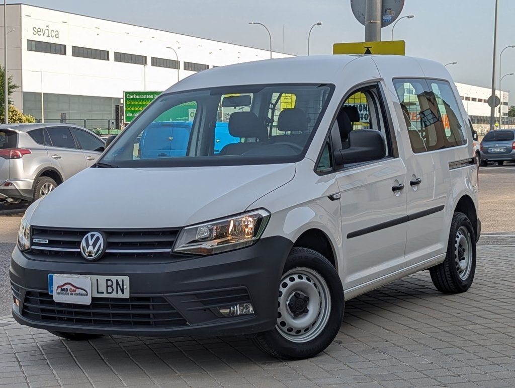 MIDCar coches ocasión Madrid Volkswagen Caddy Profesional Kombi 1.4 TGI/ GNC  BM 4 Puertas 110Cv Etiqueta ECO