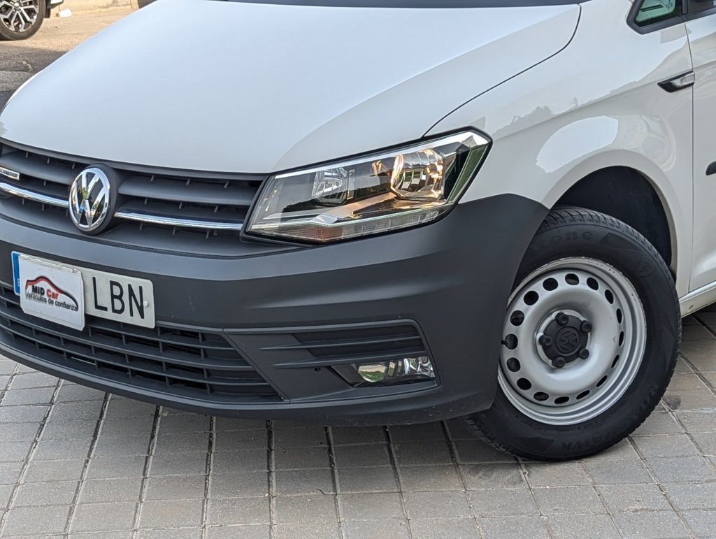 MIDCar coches ocasión Madrid Volkswagen Caddy Profesional Kombi 1.4 TGI/ GNC  BM 4 Puertas 110Cv Etiqueta ECO