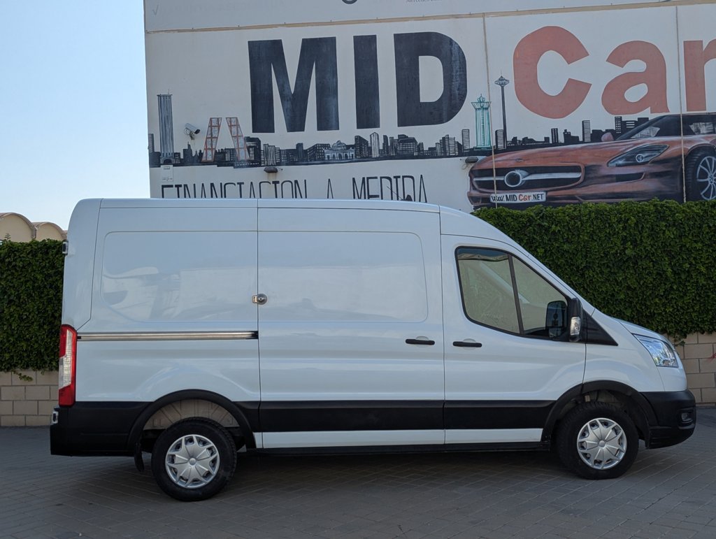 MIDCar coches ocasión Madrid Ford Transit 2.0Tdci L2H2 Van Trend FWD MHEV furgón Delantera, 130Cv,  6 Velocidades, Etiqueta medioambiental ECO