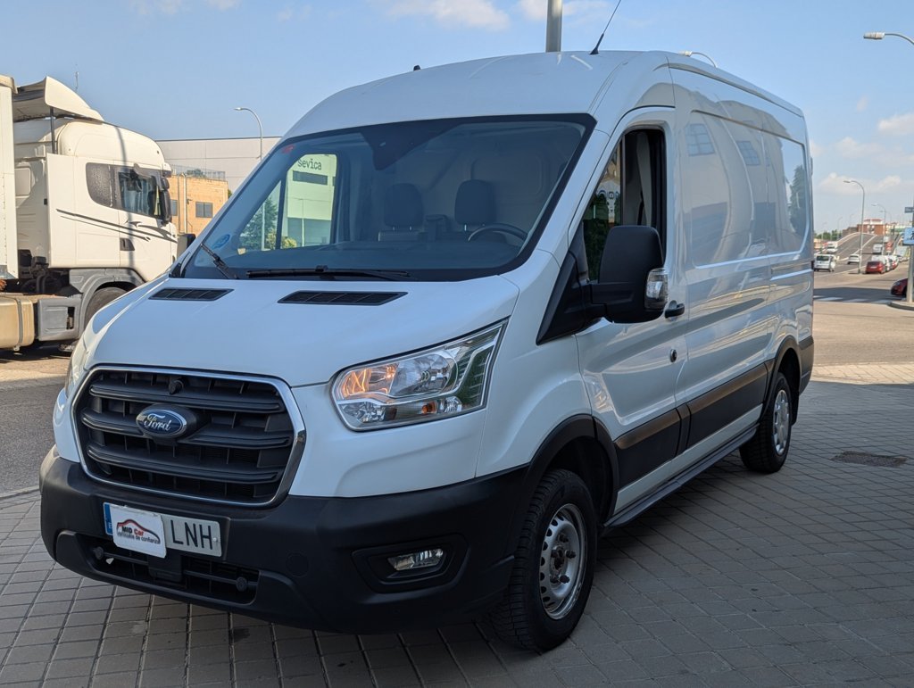 MIDCar coches ocasión Madrid Ford Transit 2.0Tdci L2H2 Van Trend FWD MHEV furgón Delantera, 130Cv,  6 Velocidades, Etiqueta medioambiental ECO