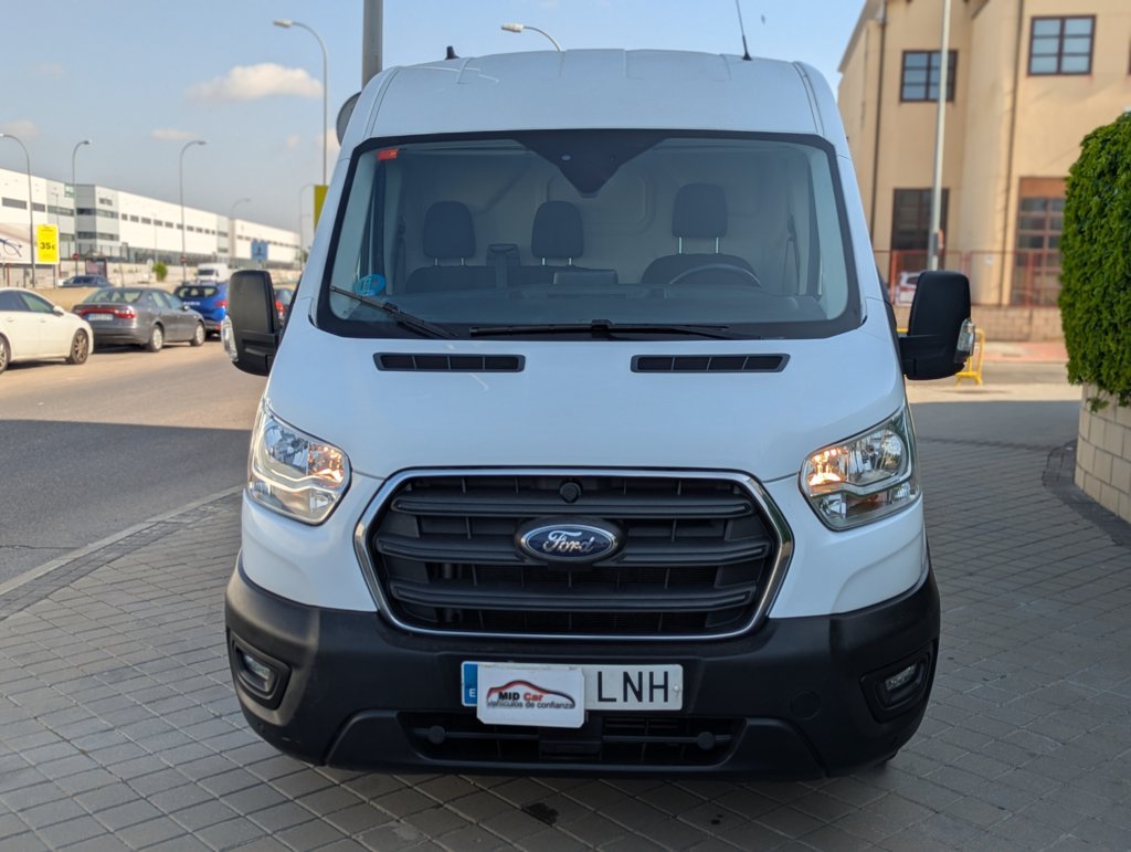 MIDCar coches ocasión Madrid Ford Transit 2.0Tdci L2H2 Van Trend FWD MHEV furgón Delantera, 130Cv,  6 Velocidades, Etiqueta medioambiental ECO