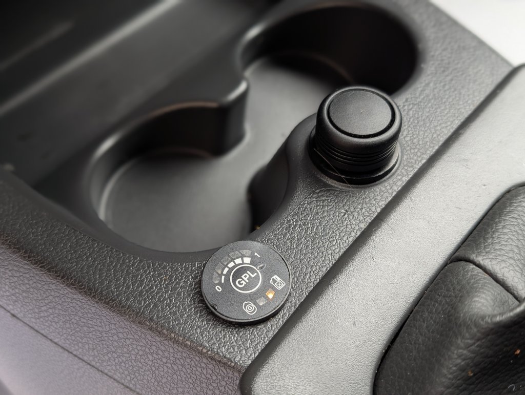 MIDCar coches ocasión Madrid Dacia Dokker Van Essential 1.6 110Cv GLP Híbrido Etiqueta Medioambiental ECO Nacional IVA y Garantía Incl