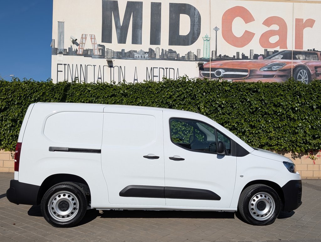 MIDCar coches ocasión Madrid Citroen Berlingo Premium Larga 1.5BlueHdi 100Cv IVA y Grantía Incl Etiqueta C XL