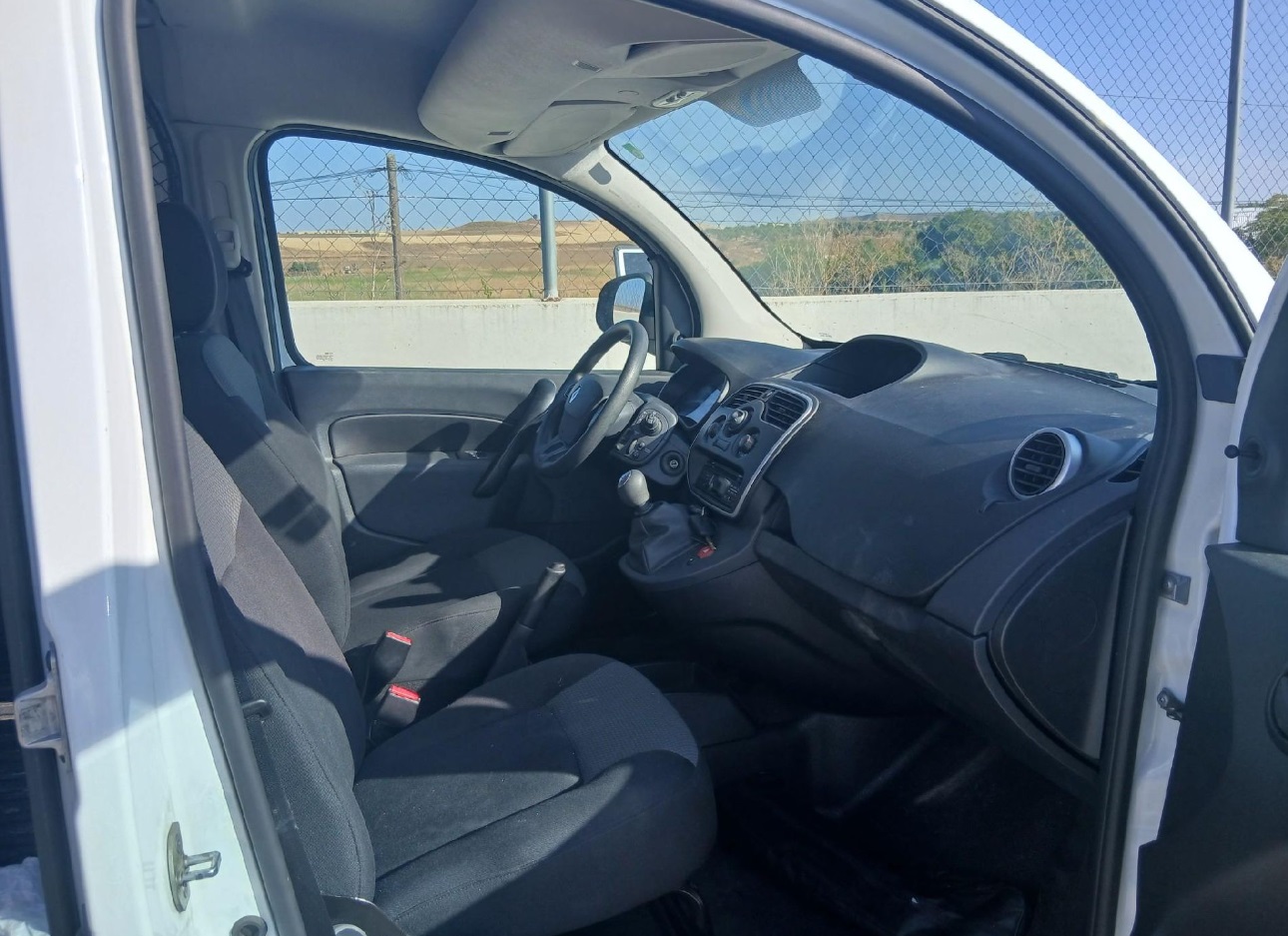 MID Car coches ocasión Madrid Renault Kangoo Maxi 1.5dCi Profesional 95Cv 6 velocidades Euro 6 Etiqueta C IVA y Garantía Inc