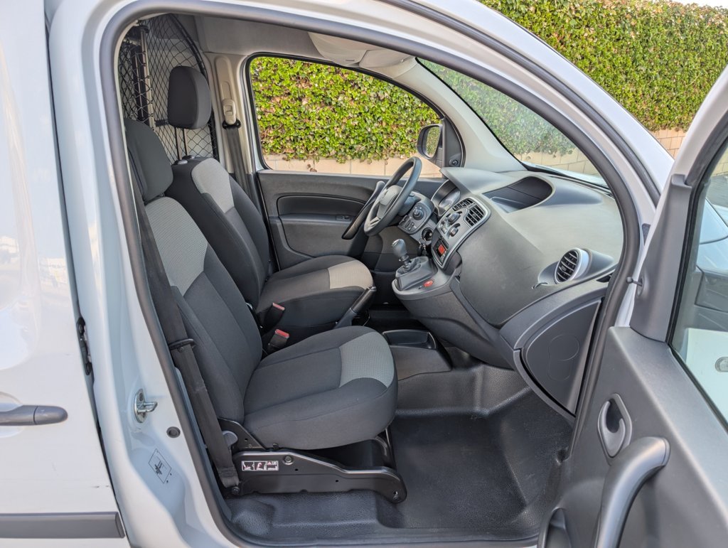 MID Car coches ocasión Madrid Renault Kangoo Maxi 1.5dCi Profesional 95Cv 6 velocidades Euro 6 Etiqueta C IVA y Garantía Inc