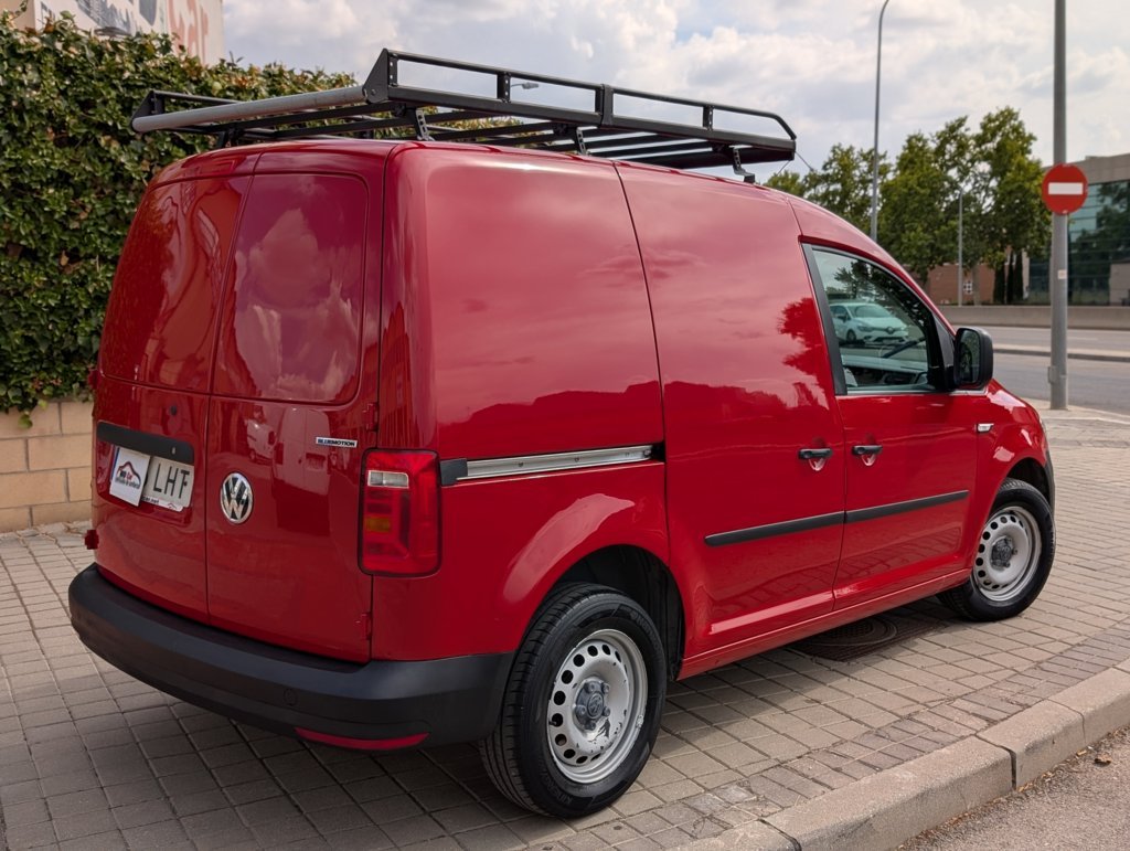 MID Car coches ocasión Madrid Vw Caddy 1.4TGI GNC Hybrid Etiqueta ECO 110Cv IVA y Garantía Incl Nacional Color Rojo