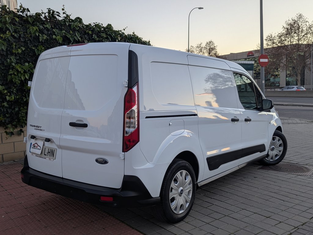 MIDCar coches ocasión Madrid Ford Transit Connect L2 210 1.5Ecoblue Trend Automatico 3 Plazas 120Cv IVA y Garantía Incl