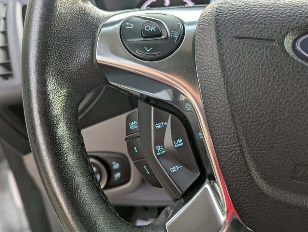 MIDCar coches ocasión Madrid Ford Transit Connect L2 210 1.5Ecoblue Trend Automatico 3 Plazas 120Cv IVA y Garantía Incl