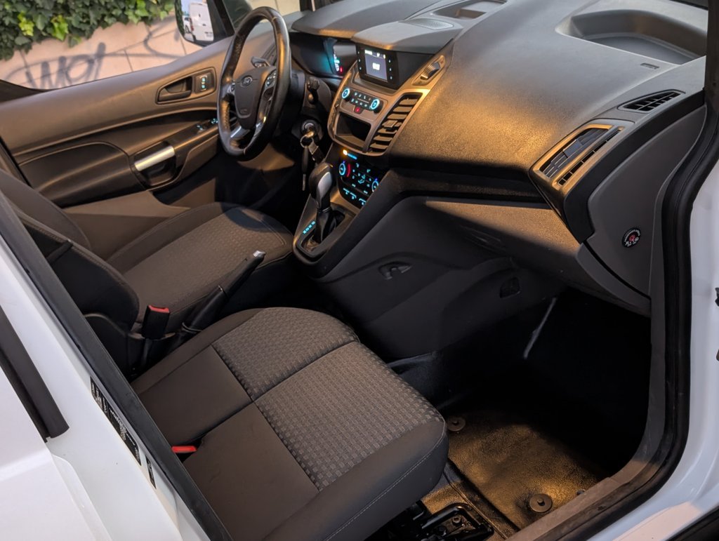 MIDCar coches ocasión Madrid Ford Transit Connect L2 210 1.5Ecoblue Trend Automatico 3 Plazas 120Cv IVA y Garantía Incl