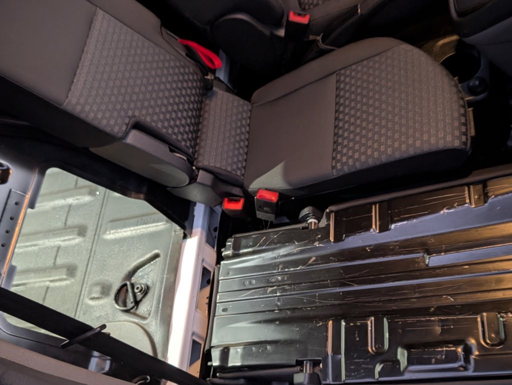 MIDCar coches ocasión Madrid Ford Transit Connect L2 210 1.5Ecoblue Trend Automatico 3 Plazas 120Cv IVA y Garantía Incl