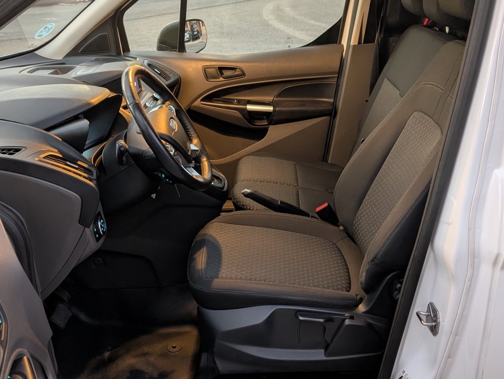 MIDCar coches ocasión Madrid Ford Transit Connect L2 210 1.5Ecoblue Trend Automatico 3 Plazas 120Cv IVA y Garantía Incl