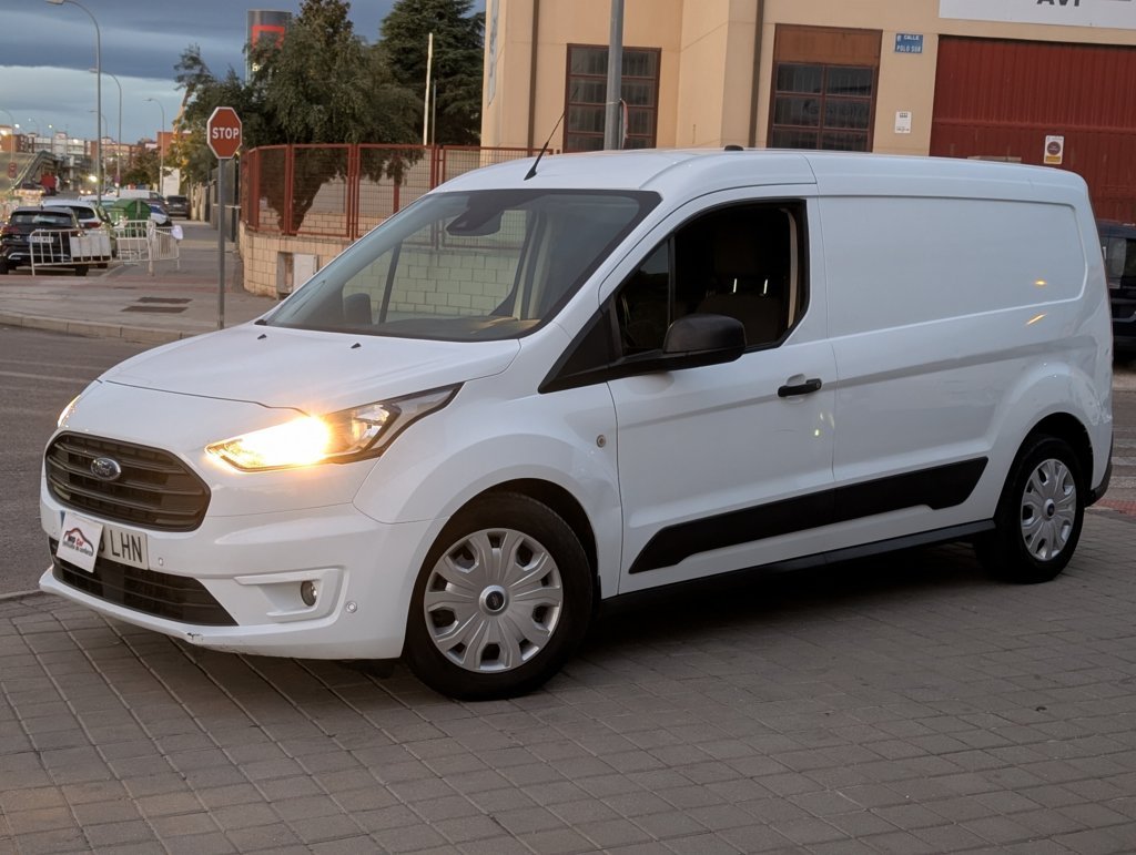 MIDCar coches ocasión Madrid Ford Transit Connect L2 210 1.5Ecoblue Trend Automatico 3 Plazas 120Cv IVA y Garantía Incl