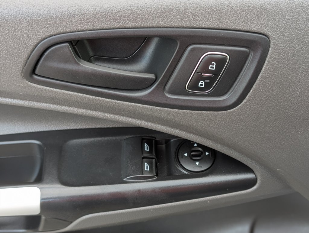 MIDCar coches ocasión Madrid Ford Transit Connect Van 1.5EcoBlue  Trend 240  S&S Trend L2, 3 Plazas, 6 Velocidades, 120Cv,