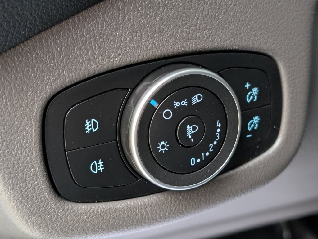 MIDCar coches ocasión Madrid Ford Transit Connect Van 1.5EcoBlue  Trend 240  S&S Trend L2, 3 Plazas, 6 Velocidades, 120Cv,