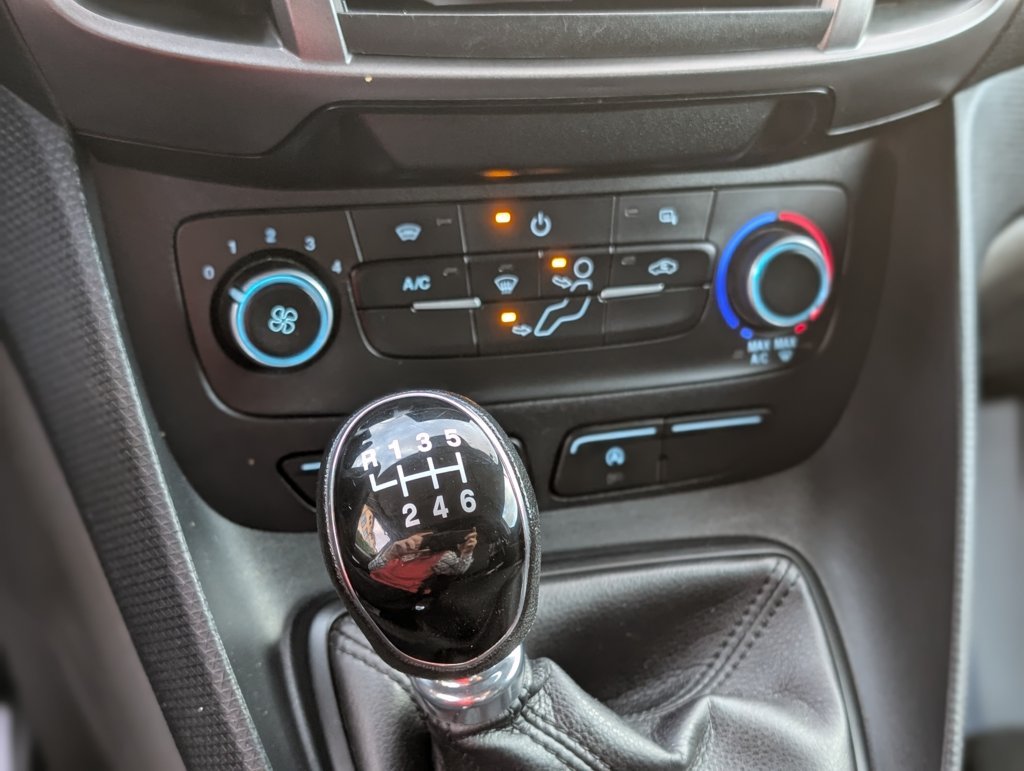 MIDCar coches ocasión Madrid Ford Transit Connect Van 1.5EcoBlue  Trend 240  S&S Trend L2, 3 Plazas, 6 Velocidades, 120Cv,