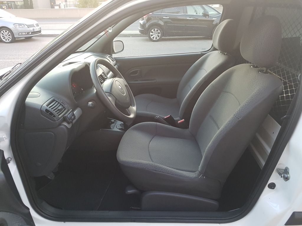 Autocasión MID Car vehículos segunda mano Madrid, Torrejón de Ardoz, Renault Clio Societe 1.5dCi 65 al mejor precio