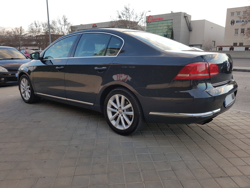 Autocasión MID Car vehículos segunda mano Madrid, Torrejón de Ardoz, Volkswagen Passat 2.0 TSI 211cv DSG Highline al mejor precio
