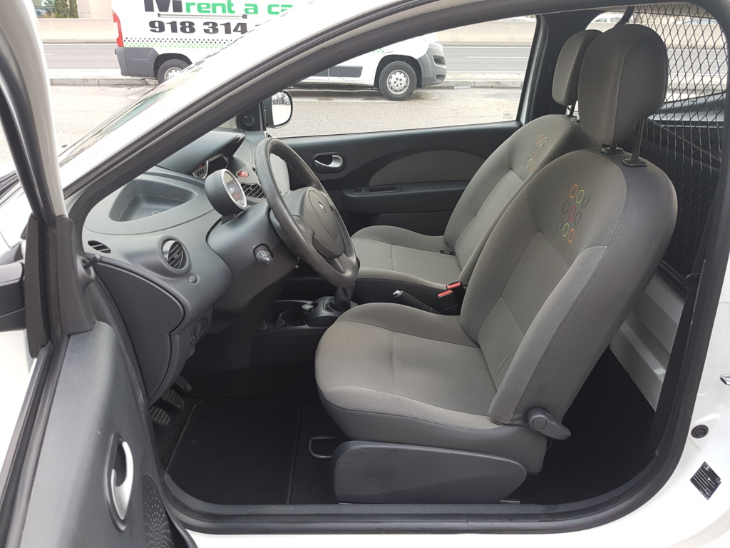 Autocasión MID Car vehículos segunda mano Madrid, Torrejón de Ardoz, Renault Twingo Societe 1.5 dCi 75 Euro5 al mejor precio