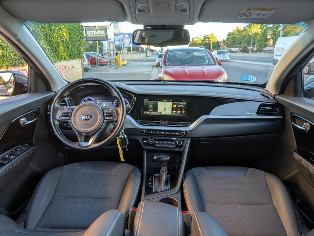 MIDCar coches ocasión Madrid KIA NIRO 1.6 GDi Híbrido 104kW (141CV)  Drive 5 Puertas