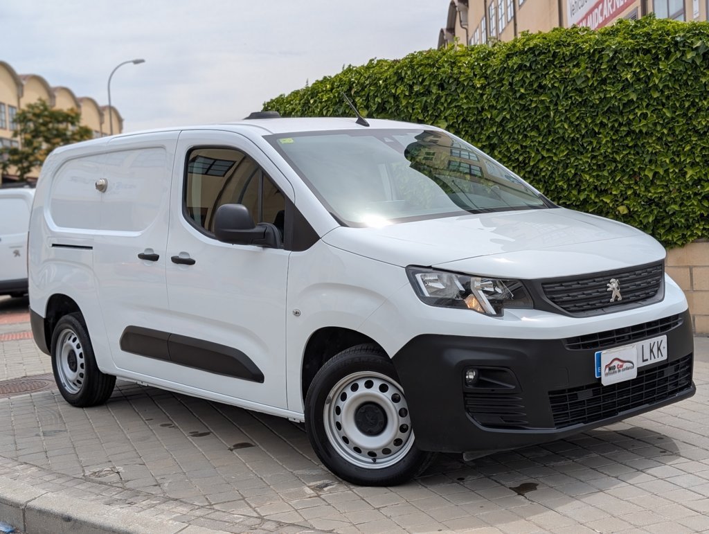 MIDCar coches ocasión Madrid Peugeot Partner Premium Long 1000kG, 1.6BlueHDI 100Cv Etiqueta medioambiental C IVA y Garantía Incl Unico dueño Nacional