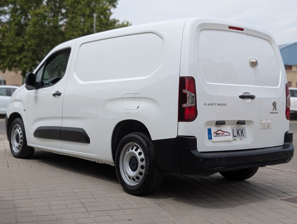 MIDCar coches ocasión Madrid Peugeot Partner Premium Long 1000kG, 1.6BlueHDI 100Cv Etiqueta medioambiental C IVA y Garantía Incl Unico dueño Nacional