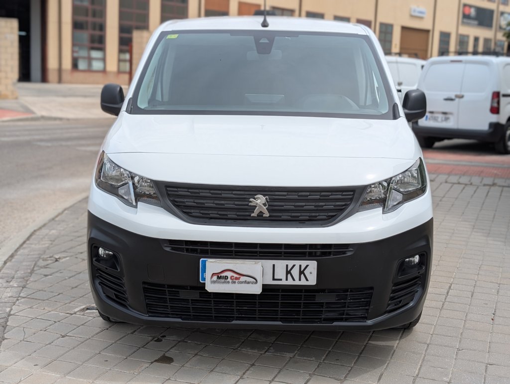 MIDCar coches ocasión Madrid Peugeot Partner Premium Long 1000kG, 1.6BlueHDI 100Cv Etiqueta medioambiental C IVA y Garantía Incl Unico dueño Nacional
