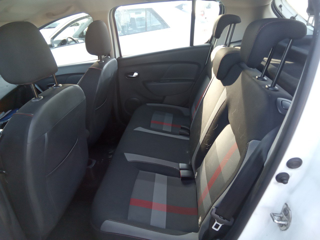 MIDCar coches ocasión Madrid Dacia Sandero Serie Limitada Xplore TCE Gasolina y GLP